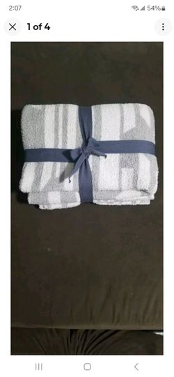 Nwot Barefoot Dreams Cozychic Throw 