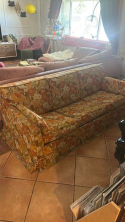 Free Vintage 70s Hide-a-Bed  Couch
