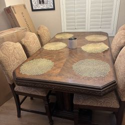 Dining Room Table And Chairs 