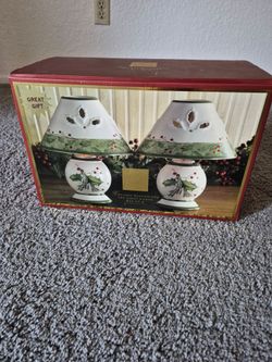 Holiday gathering tea light lamps