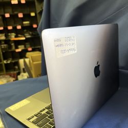 MacBook air  retina 13-inch 2020  Intel Core i5 1.1 ghz Intel Iris Plus Graphics 1536MB 16gb RAM  256GB SSD  macOS Sequoia version 15.7.2 Power cord i