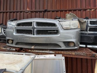 Dodge Charger 2011 Front Assembly Clip