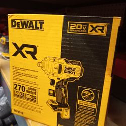 DEWALT 20V MAX * 1/2" MID - RANGE IMPACT WRENCH WITH HOG RING ANVIL (TOOL ONLY)