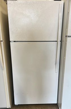 Frigidaire Top Mount  White Refrigerator
