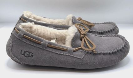 UGG Dakota Slippers Women's Size 6 Gray Suede Sheepskin Moccasins Cozy Comfort