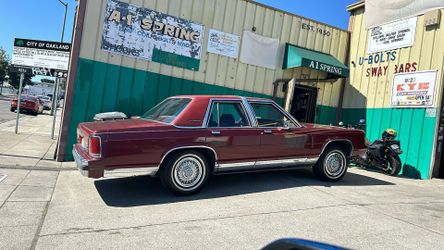 1988 Ford Crown Victoria
