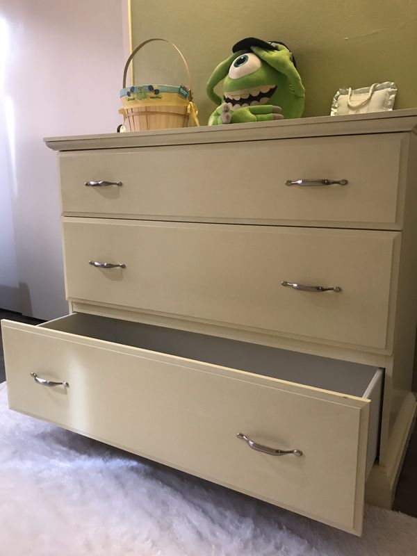 Ikea Birkeland 3 Drawer Light Lemon Dresser For In San Jose Ca Offerup
