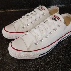 Converse womens 7.5 Like new 