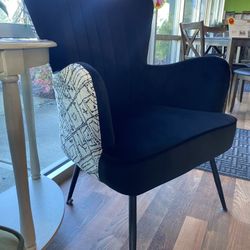 Amera Back Accent Chair