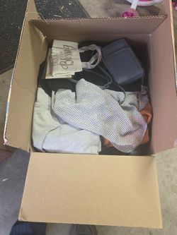 2 boxes of women's clothes