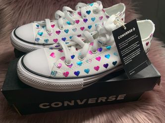 Girl Converse