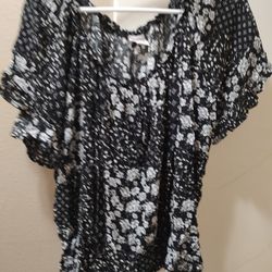 Women's Luna Top Size 1X Used.