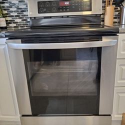 LG Electric Stove