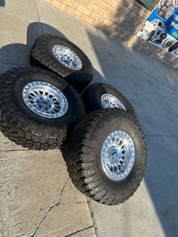 New wheels KMC 17x8.5 For Any for F 150 used tires 37x12.50r17 General MT