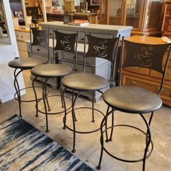 4 BAR STOOLS 