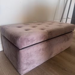 Pink Ottaman