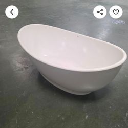 porcelain bathtub