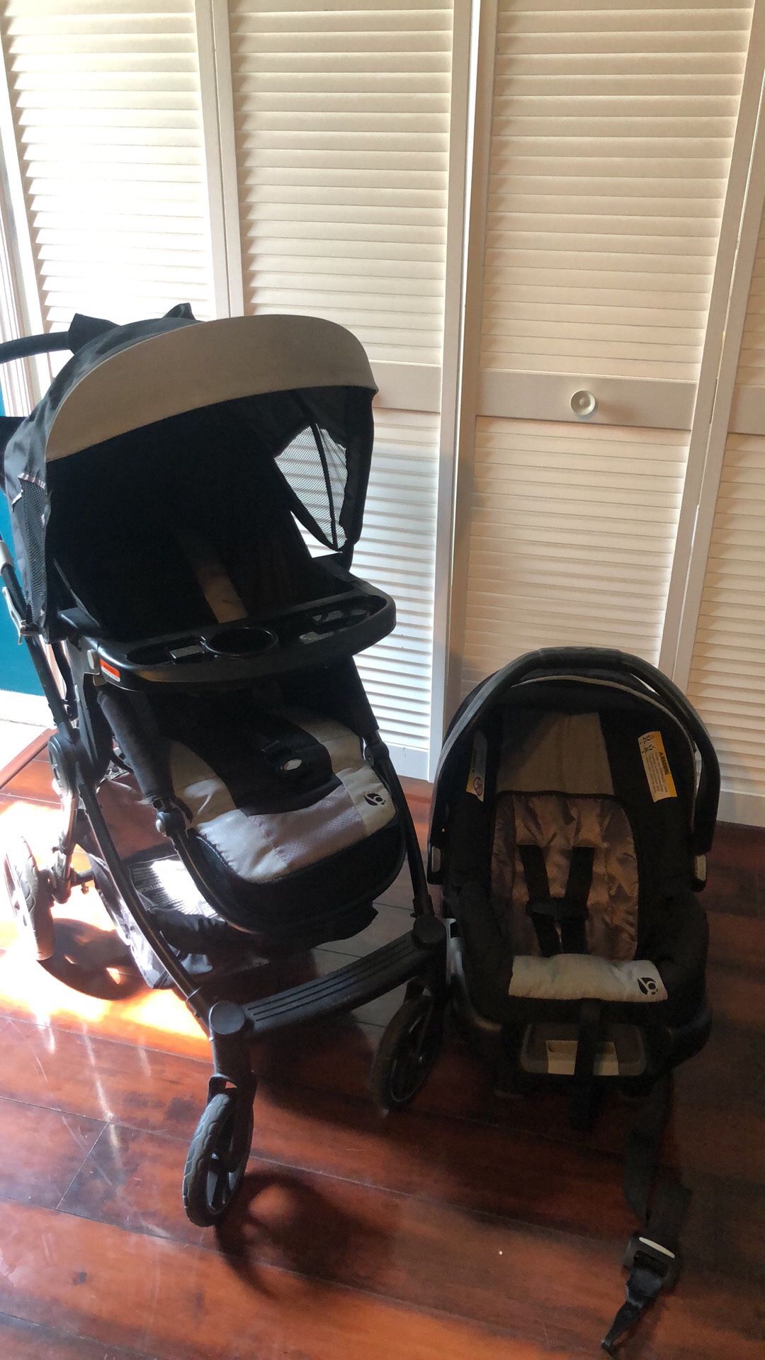 Bay Trend Stroller and Car Seat Set