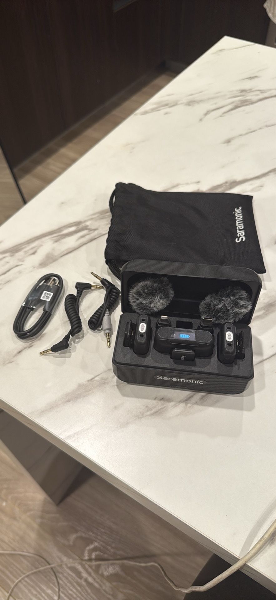 Saramonic Blink500 B2+ wireless mic system