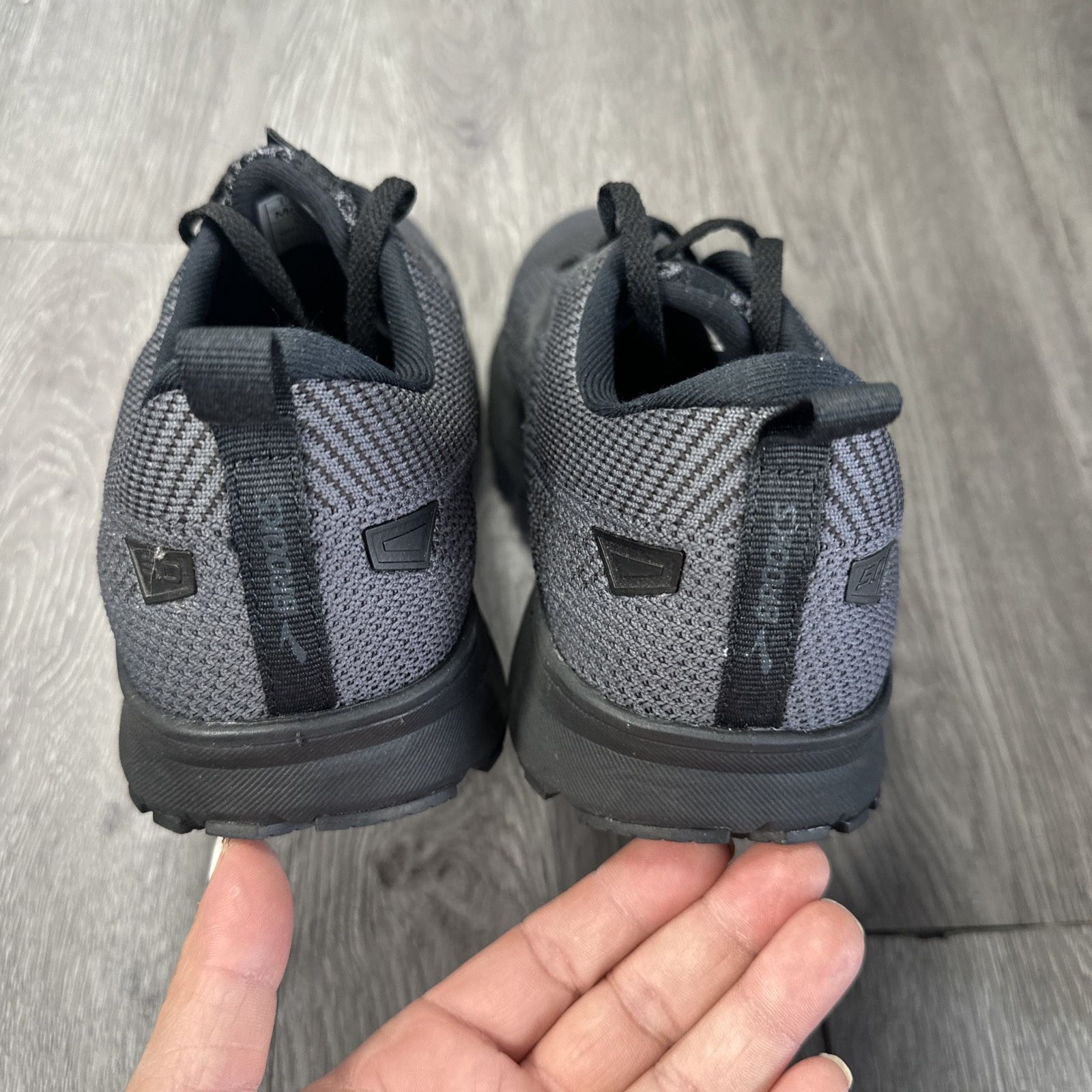 Size 9 Brooks Revel Black Ebony Running Shoe Men SAMPLE  display picture 2