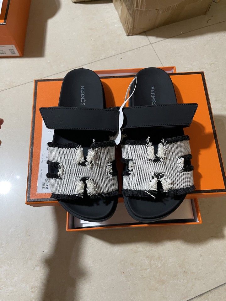 Hermès Couple Style Slippers