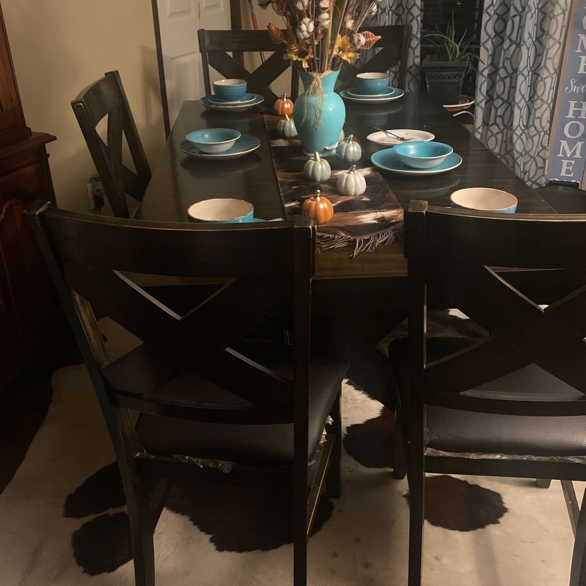 Dining Table With 6 chairs