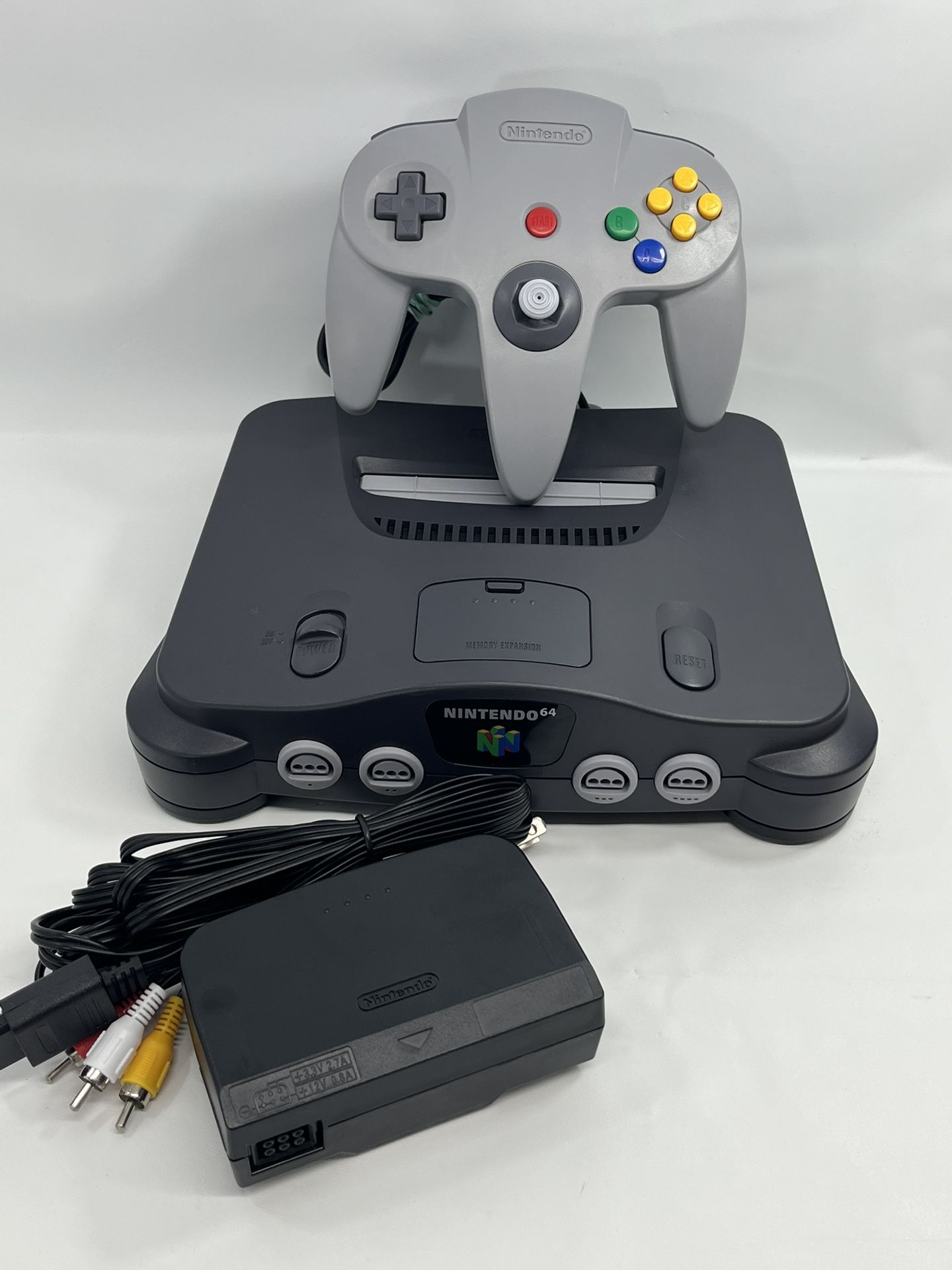 Nintendo N64 Console with OEM Controller & Cables Region Free