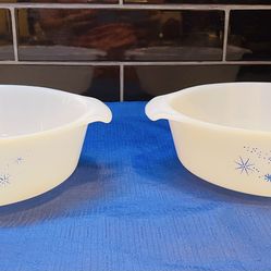 Vintage Anchor Hocking/Fire King set of 2 casserole dishes
