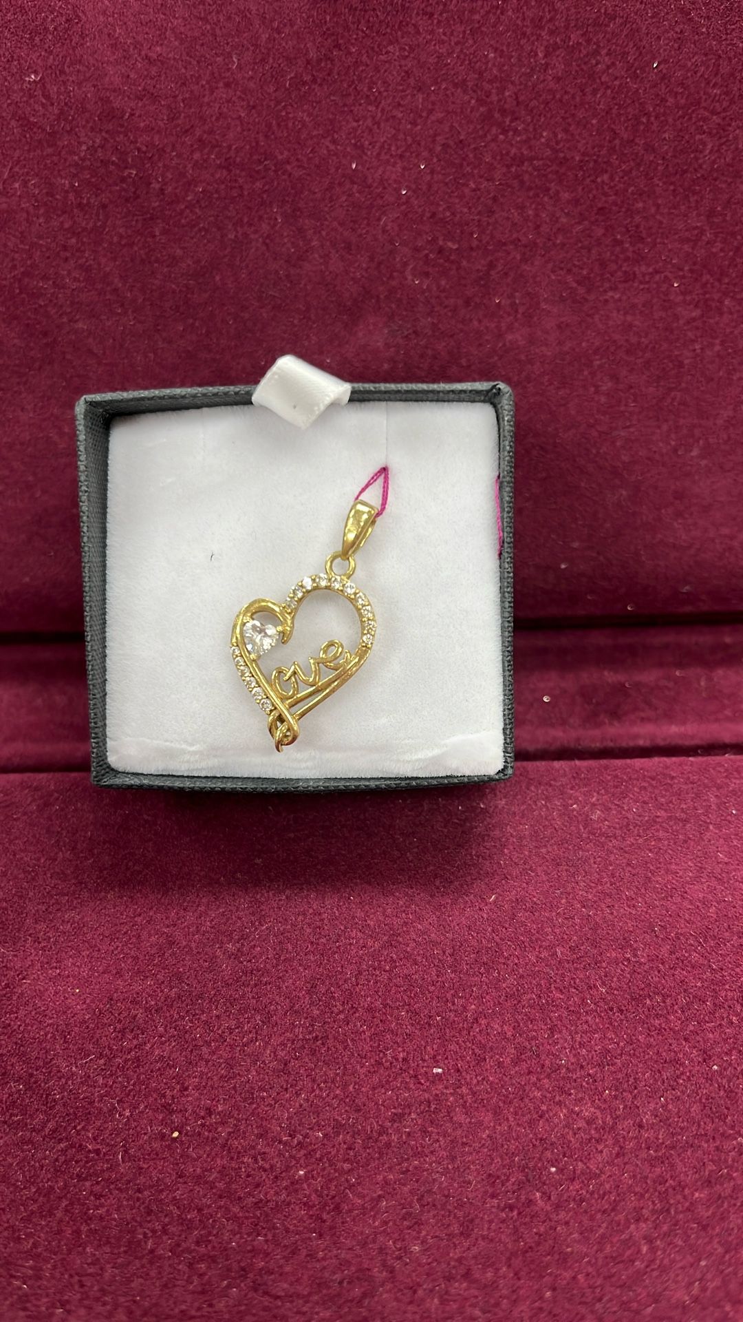 10K Gold Heart Pendant 2.3grams 