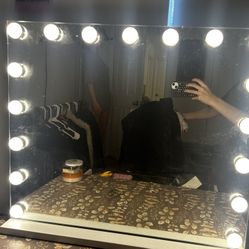 Led Mirror For Vanity , Changes Up To 3 Colors 