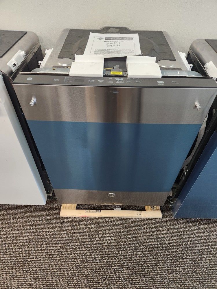 24 in. Top Control Built-In Tall Tub Dishwasher in Fingerprint Resistant Stainless with Dry Boost, 3rd Rack, and 47dBA