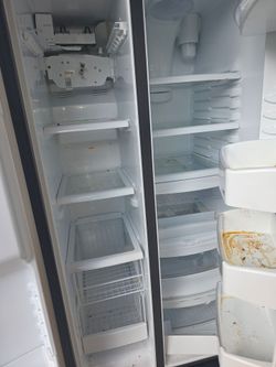 Hallmark ice maker