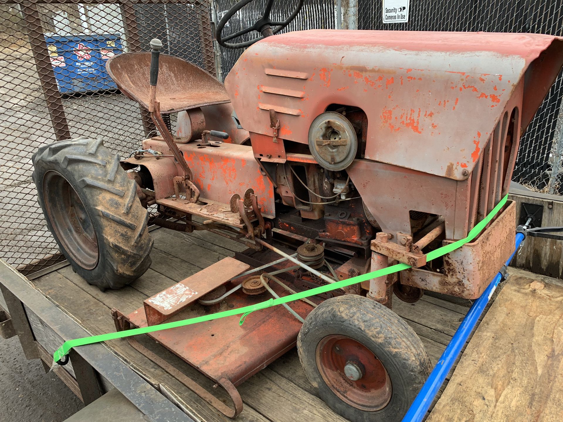 Vintage Tractor Economy Tractor