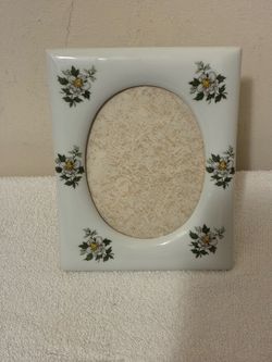 Arnart Import inc Vintage Porcelain Floral Motif Picture Frame