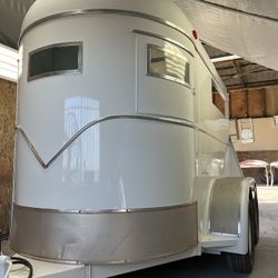 Horse Trailer 