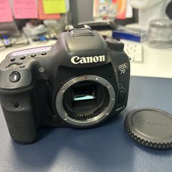 Canon 7D Mark II 