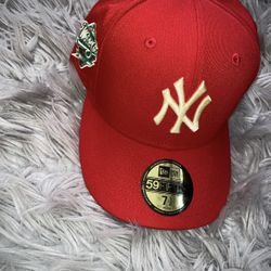 NEW ERA “YANKEE’S” HAT CLUB FITTED