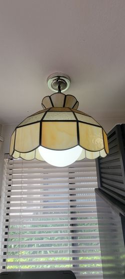 Title: Vintage-Style Stained Glass Hanging Lamp - Tiffany Style Pendant Light... 