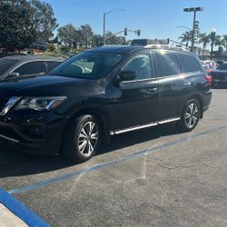 2018 Nissan Pathfinder 4wd 112k miles