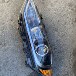 2017 Hyundai Elantra Driver Headlight