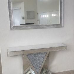 ✨ Modern Mirrored Console Table & Wall Mirror – Great Condition ✨