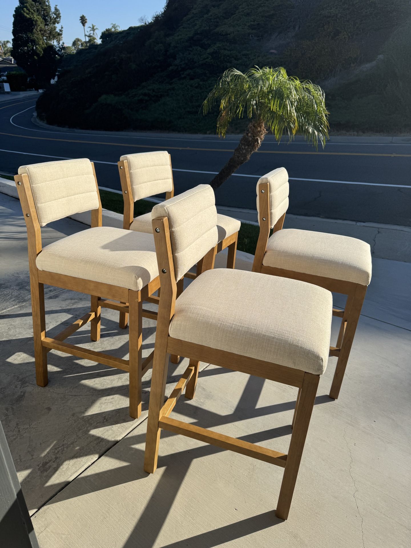 4 Counter Stools (NEW)