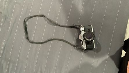 3 Vintage cameras ;2CanonAE-1 ,1 Pentax50mm