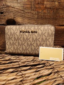 NEW Michael Kors Small Zip Around Card Case
