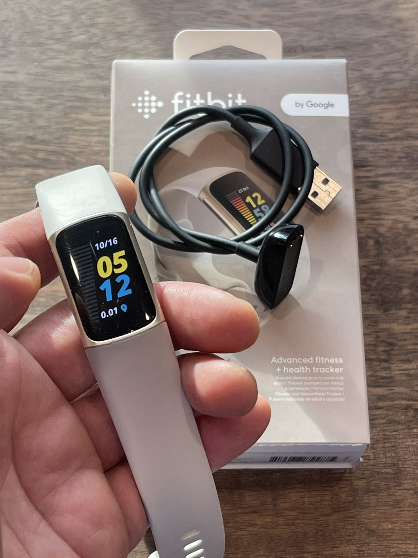 Fitbit Charge 5 ~