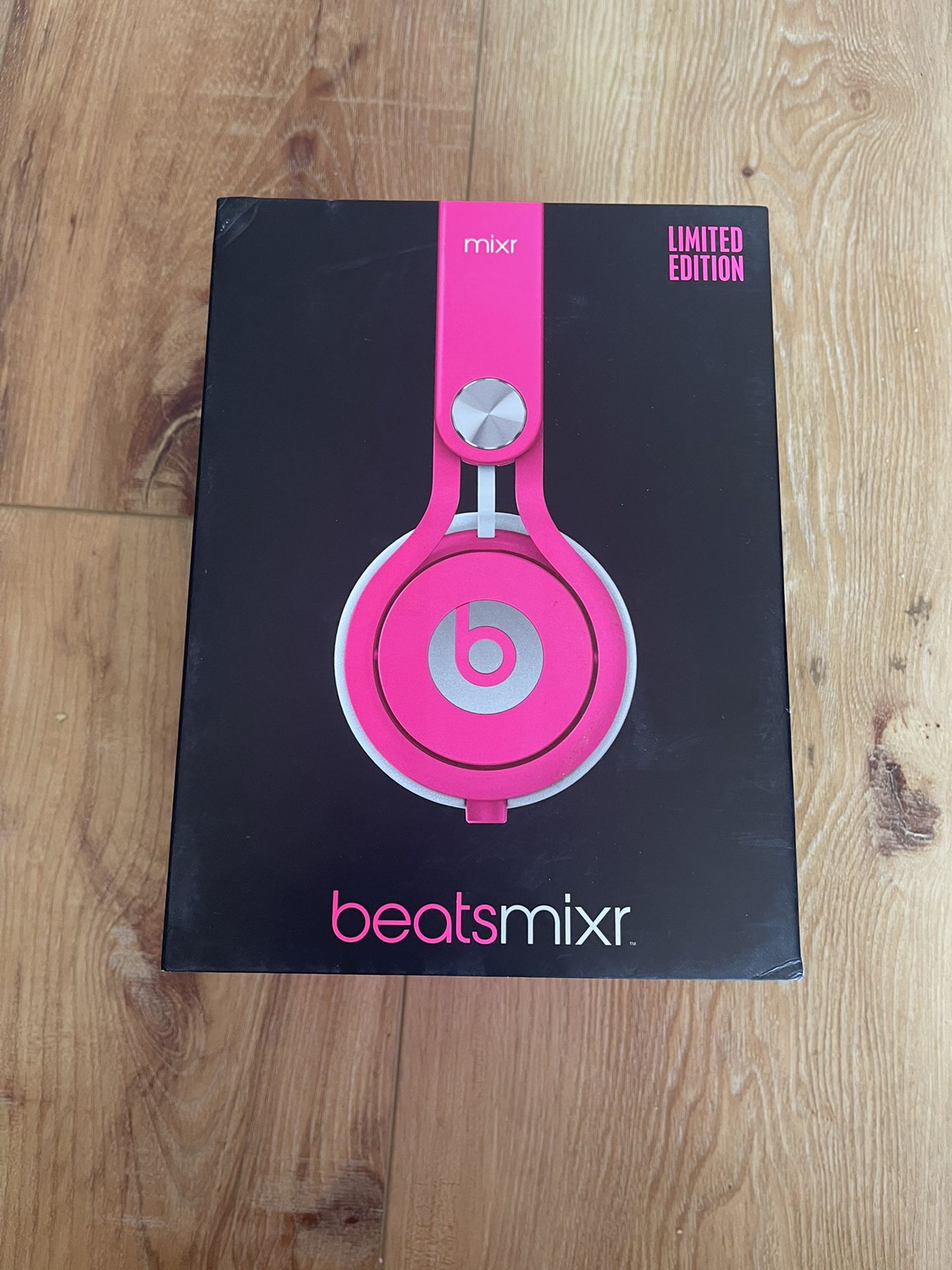 Beats Mixr Headphones By David Guetta 