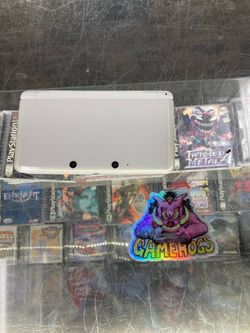Nintendo 3DS with Games Pokemon Mario bros lots more $230 Gamehogs 11am-7pm