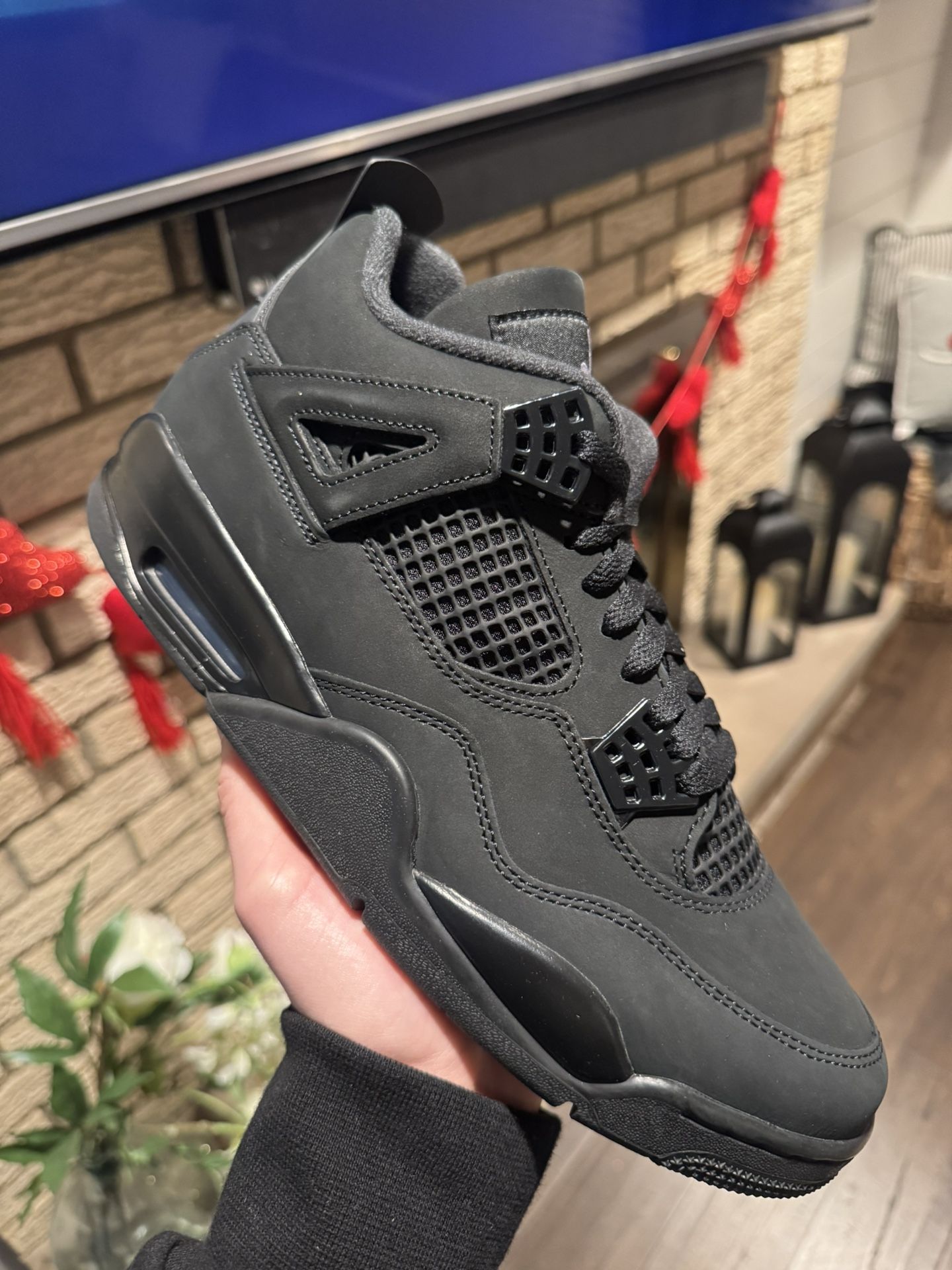 Retro 4 Black Cat 2025
