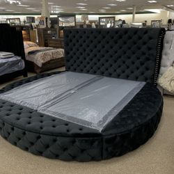 SECTIONALS / DINING TABLES 599.99