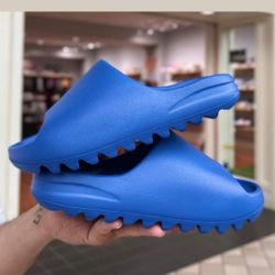 Yeezy Slide Azure 